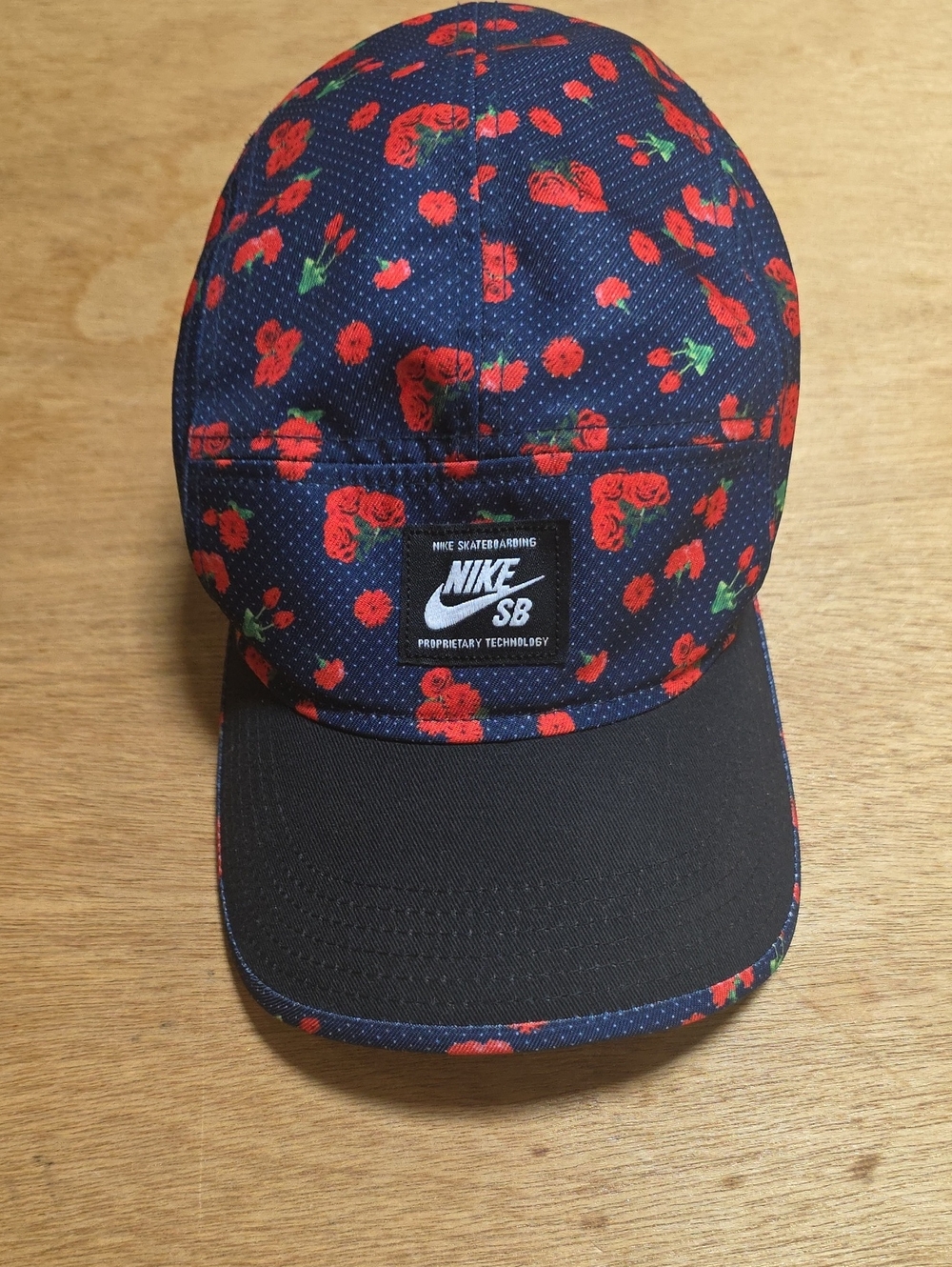 Nike SB 5 panel hat/cap OSFM skateboarding Floral Strapback